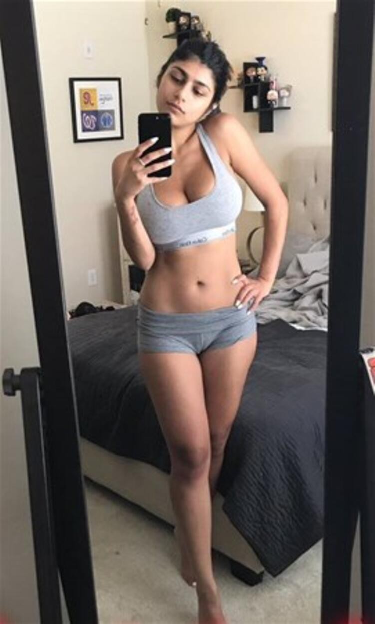 Mia Khalifa Hot Mirror Selfie Mia Khalifa Instagram Photos Hot