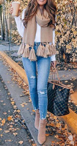 34 Best Tumblr Outfits With Jeans Images in May 2023