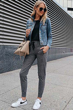 30 Jogger Pants Outfit Ideas for Women Who Love Comfy Style