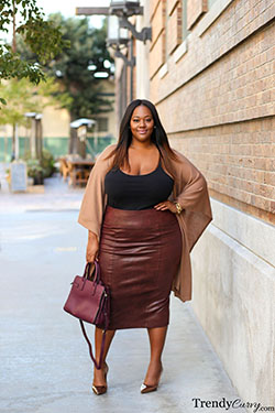 Casual Leather Skirt Outfit - Trendy Curvy: Fashion week,  Leather Skirt Outfit,  Plus-Size Leather Skirt,  Plus size outfit  