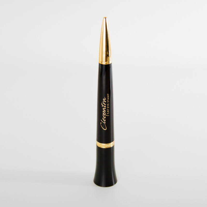 Create Holiday Makeup Looks with Lyda Beauty’s Effortless Stamp Winged Eyeliner: 