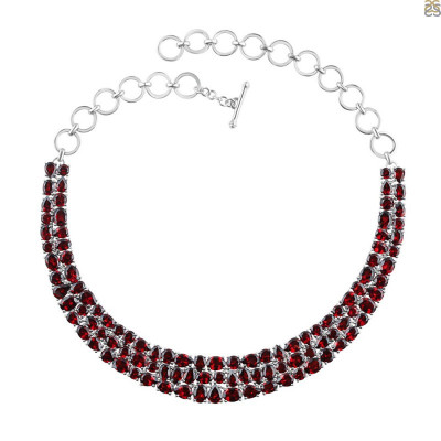 Authentic Garnet Necklace For A Glorifying Look: 