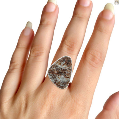 Astrophyllite Ring: The Strengthening Stone: 