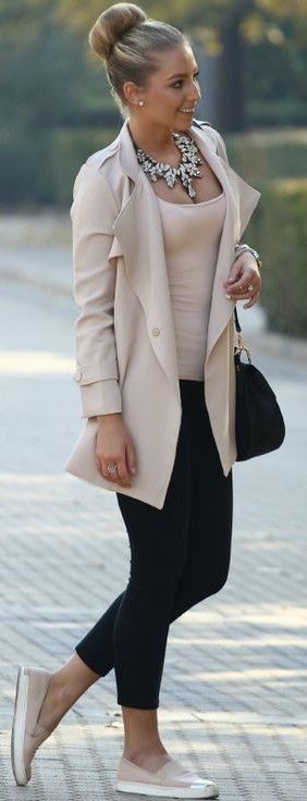 Outfits with beige blazer on Stylevore
