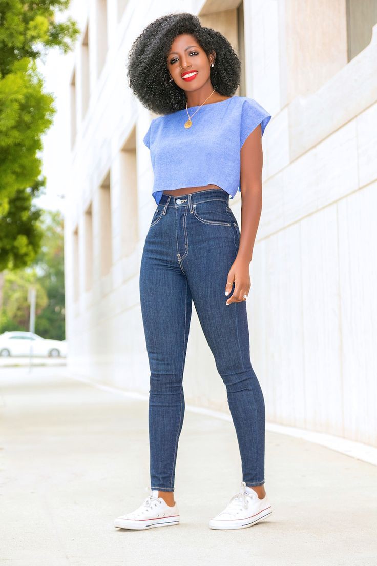high waisted jeans with crop top outfit