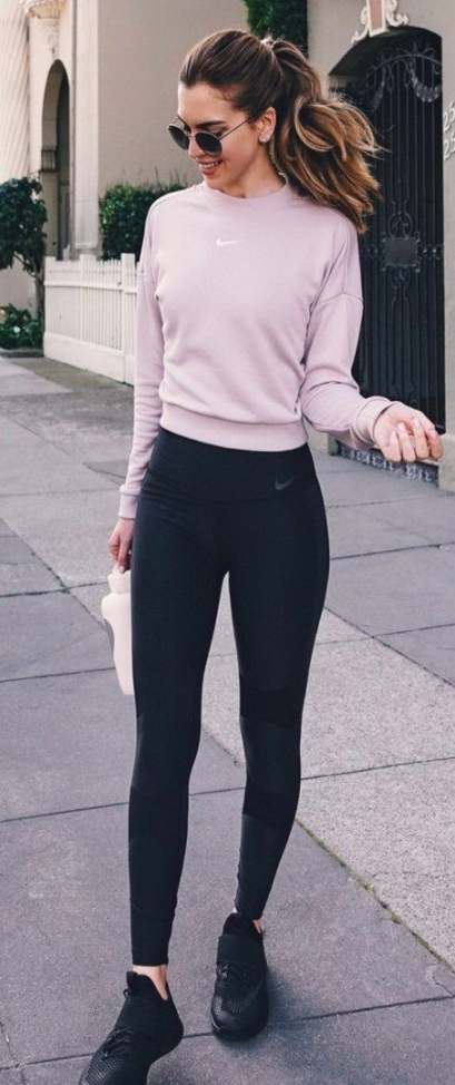 Black leggings summer outfit ideas on Stylevore