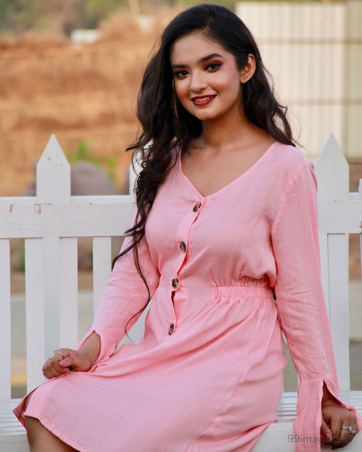 Anushka Sen Looking Gorgeous In Pink Dress on Stylevore
