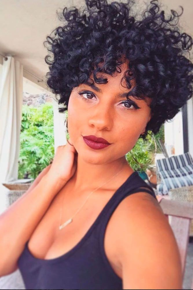 pixie cut curly hair black women