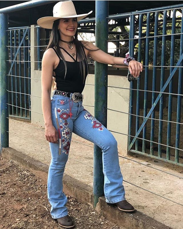 Western Wear Cowgirl Outfits For Teenage Girls on Stylevore