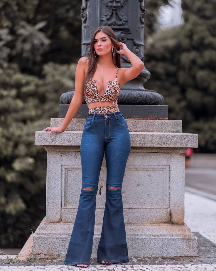 flare jeans outfit 2019