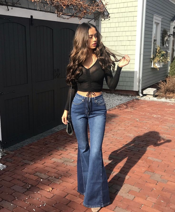 15 Flared Jean Outfits to Copy Now