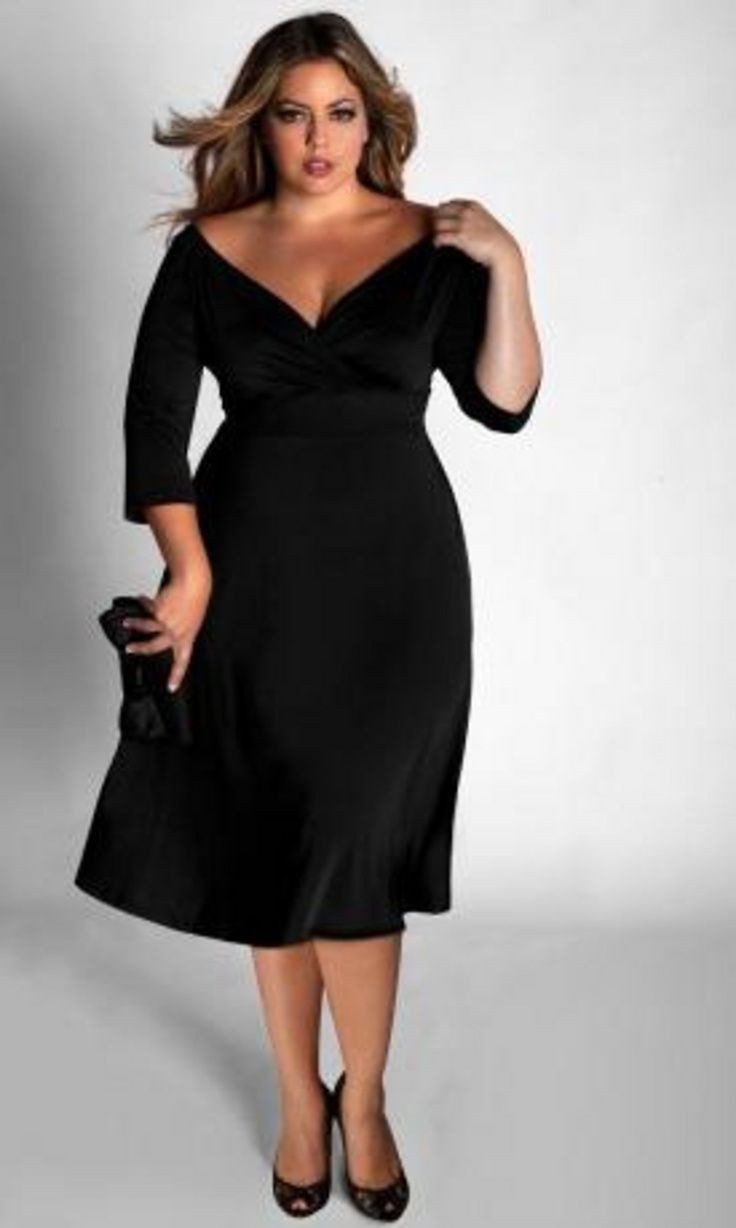 Flattering plus size cocktail dresses | Plus Size Black Outfit Ideas