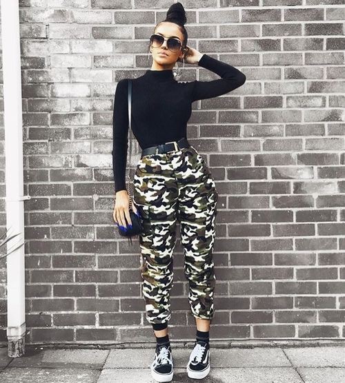 Street style baddie tomboy outfits | Camo Pants Outfit | Camo Pants,
