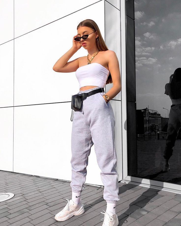 All white outfit sports, Gym shorts | Outfits With Sweatpants | Casual ...