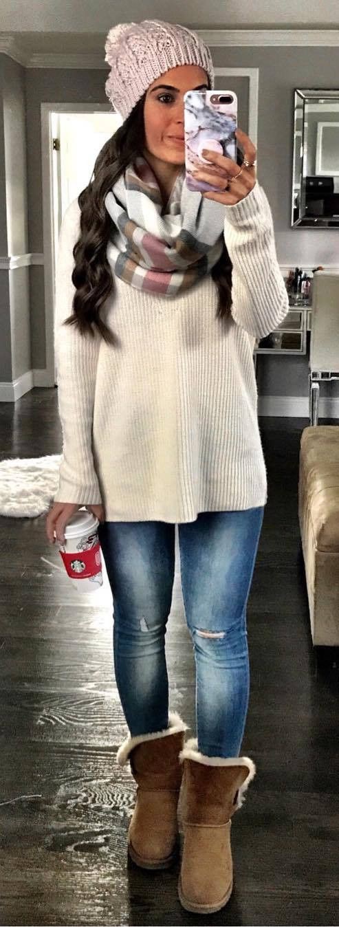 Cute outfits with uggs and a scarf | Outfits With Uggs | Casual wear ...