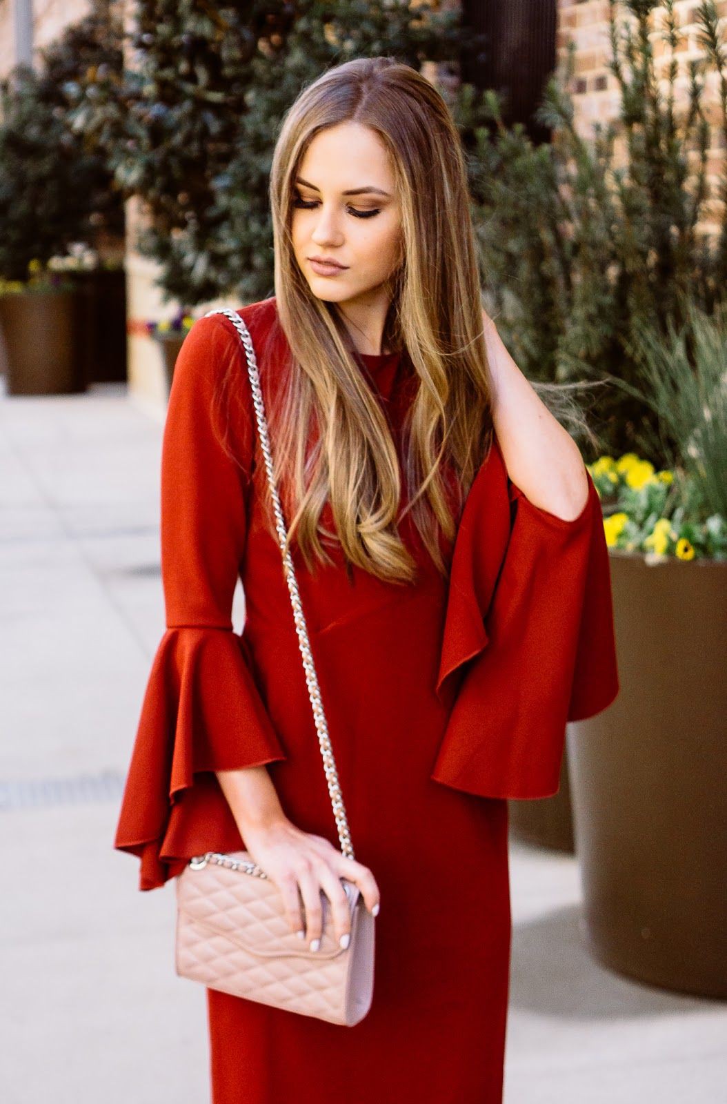 Nice to see classy lady, Photo shoot | Outfit Ideas For Valentine's Day ...