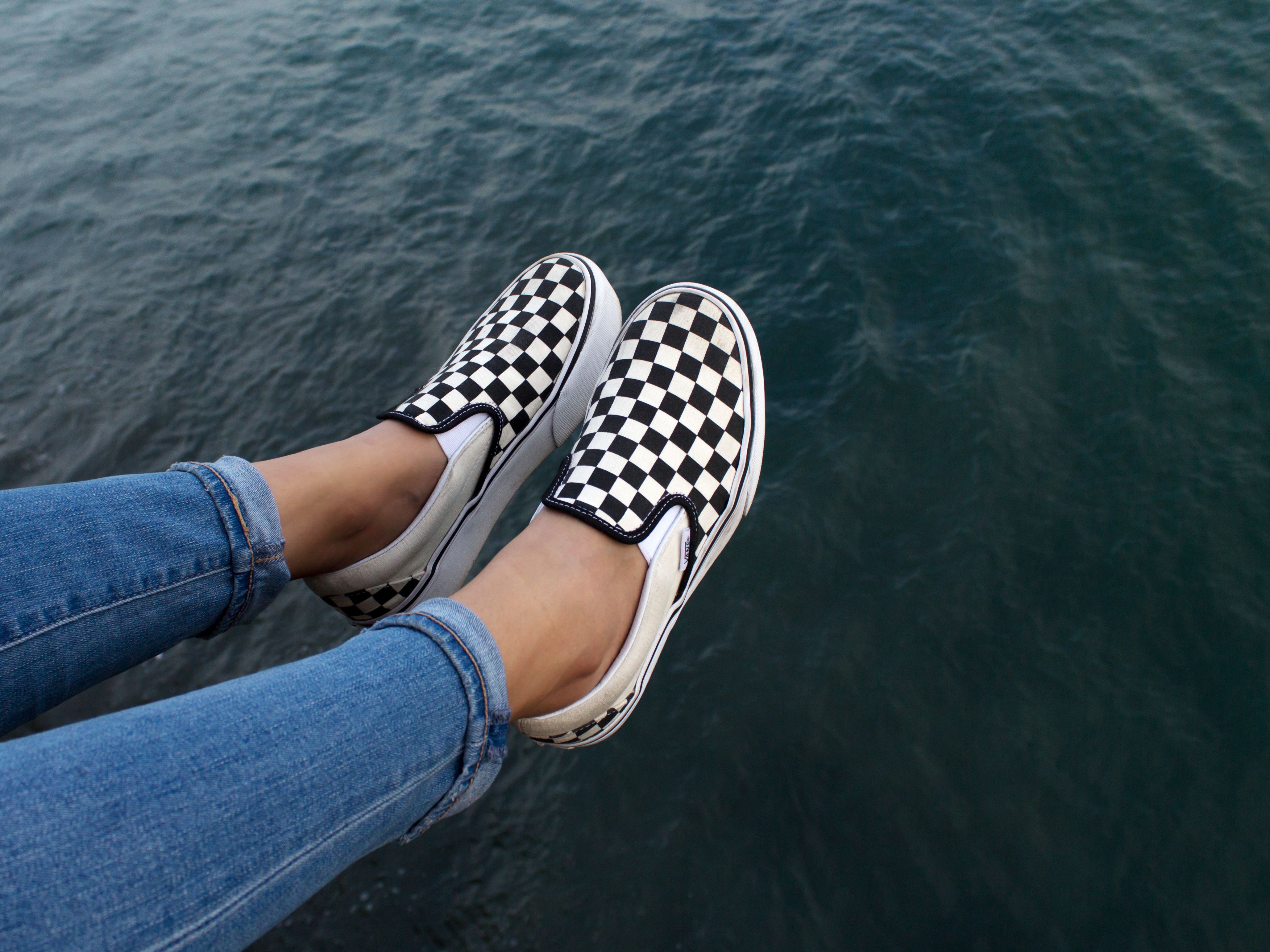 checkerboard slip on vans outfits