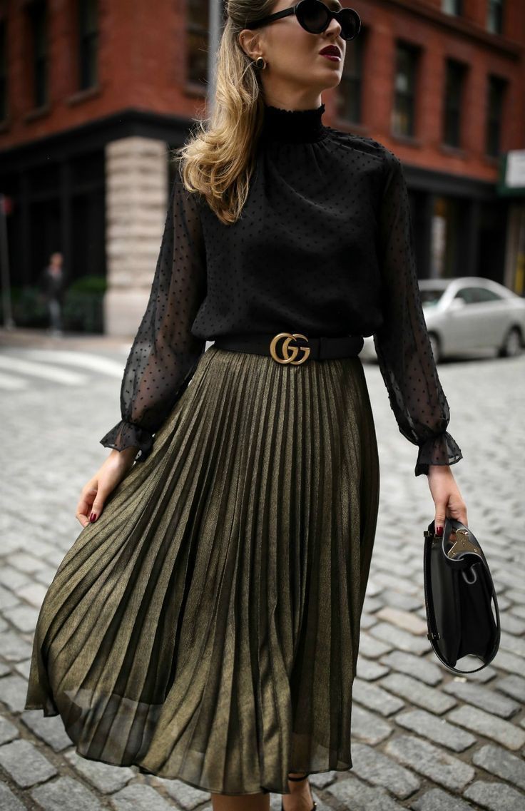 Outfit With Pleated Skirts, Little black dress | Outfit With Pleated Skirts  | Shona Joy, Skirt Outfits,