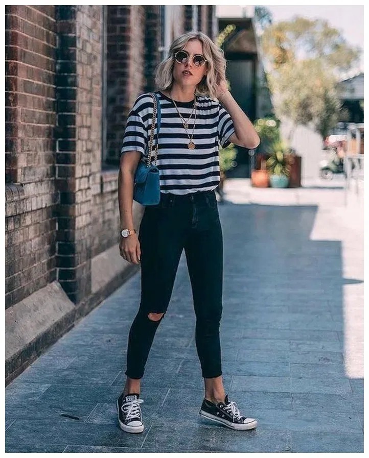 Black ripped jeans with striped shirt | School Outfits Ideas | Casual ...