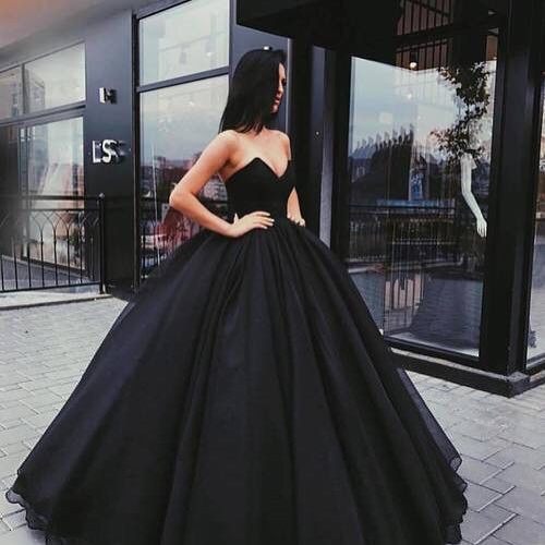 Prom outfit ideas tumblr: All in black QOTD: favorite color? Tag your ...