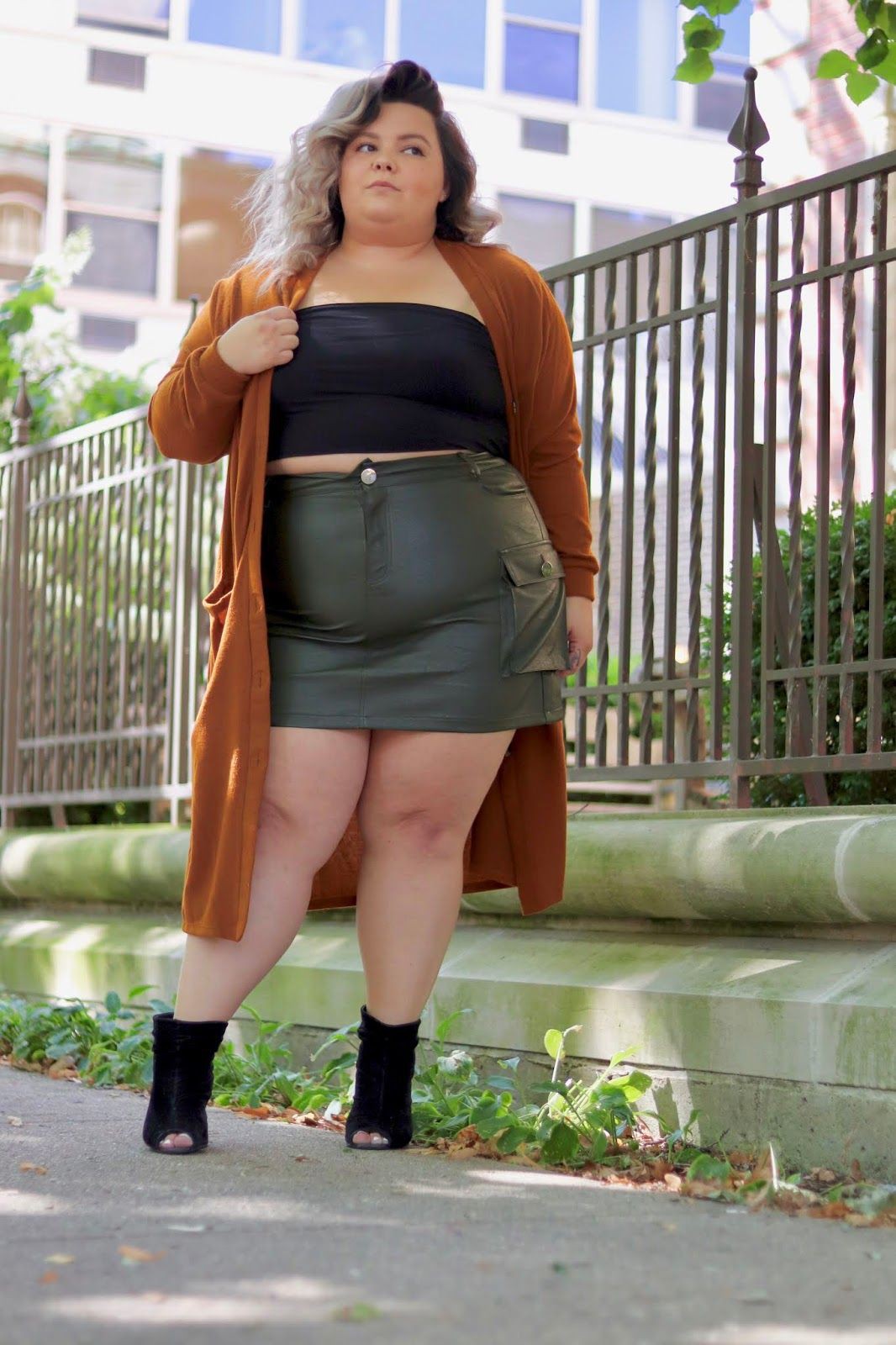 How To Wear A Leather Skirt With A Tummy | Plus Size Leather Skirt ...