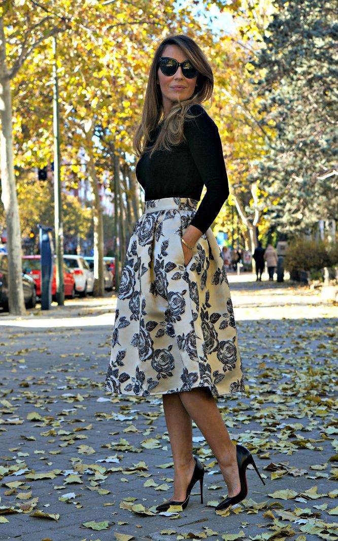 What To Wear With A Flared Skirt