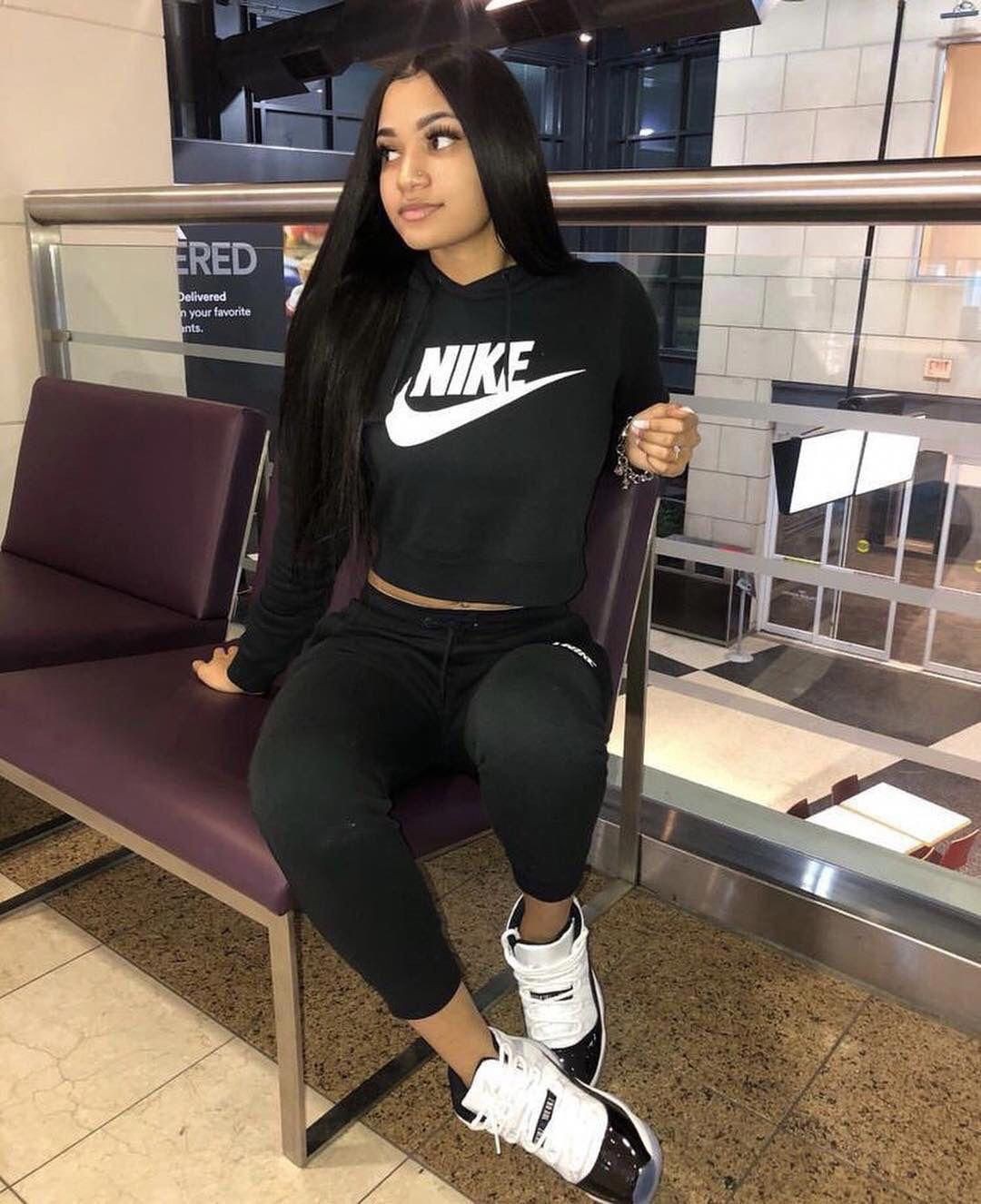 Pinteres morochas con ropa deportiva Cool Back To School Outfits For | Air Jordan, School Outfits Veja Sneakers