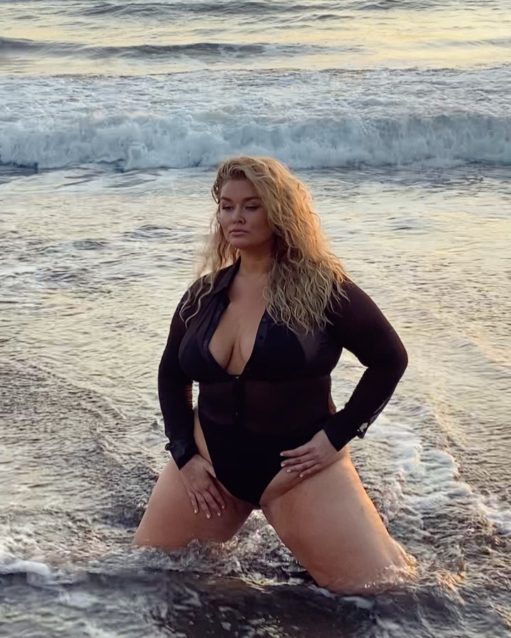 Kaili Thorne poses in a bikini during a beach photoshoot for 138 Water in  Santa Monica,