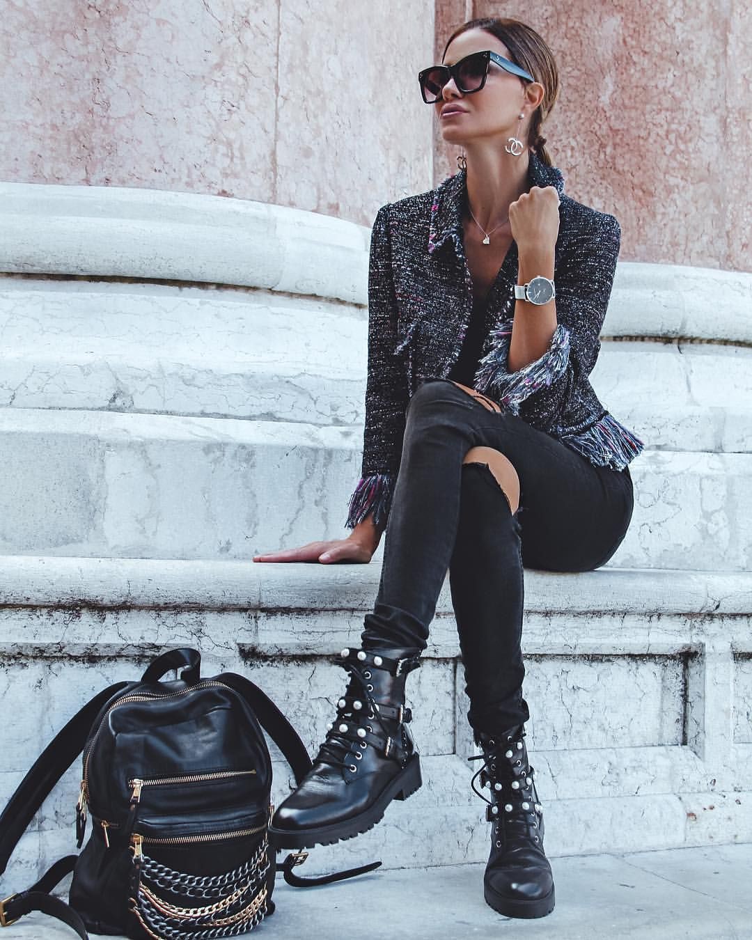 Colour outfit combat boots outfit, street fashion, combat boot | Black On Black  Outfit Ideas | Black Outfit, black outfits, Combat boot