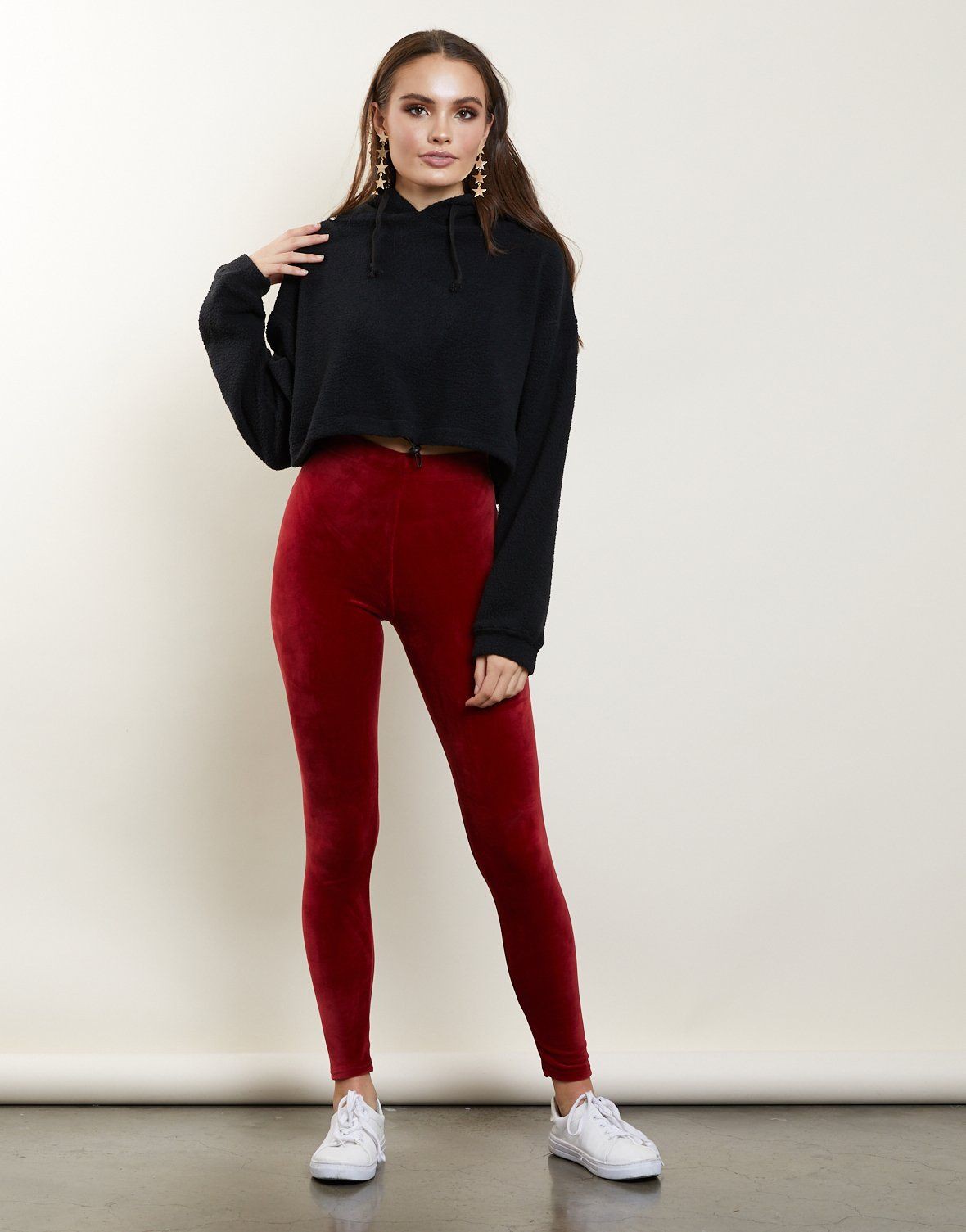 How To Wear Velvet Leggings? 32 Outfit Ideas  Velvet leggings outfit, Velvet  leggings, Black velvet leggings
