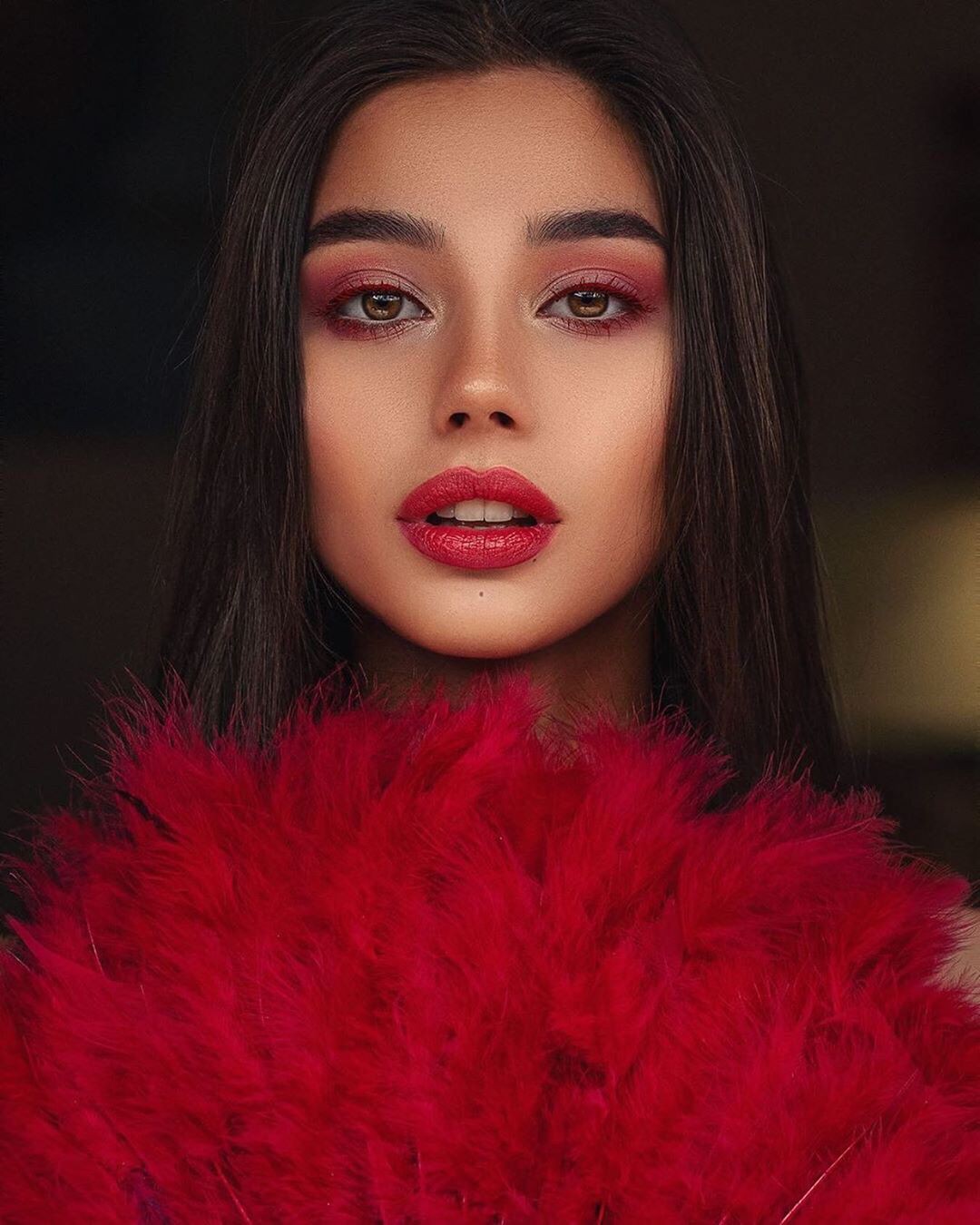 pink outfit style with fur, Face Makeup Ideas, Glossy Lips | Maja
