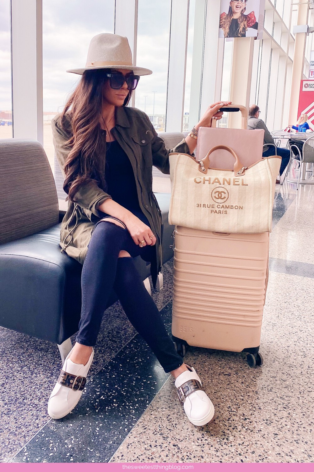 Pink outfit instagram with swimsuit, leggings, hoodie | Airport Outfits ...