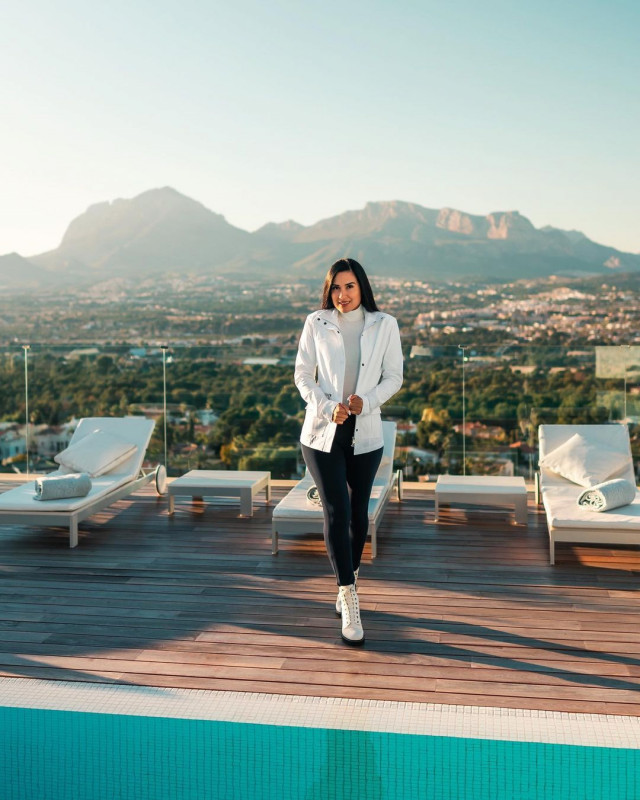 Elevate Your Collection of Travel Clothes for Women with Anatomie: 
