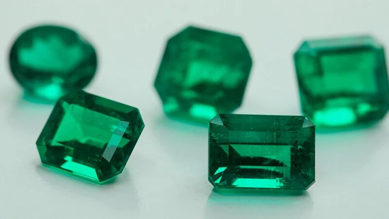 Emerald Splendor: The Beauty of Nature Captured in Gemstones | Gemstone