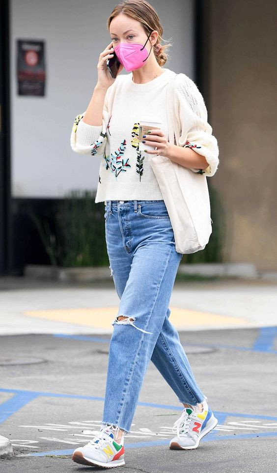New Balance Outfit, Light Blue Casual Trouser Outfit Ideas With White  Tunic, Olivia Wilde New Balance