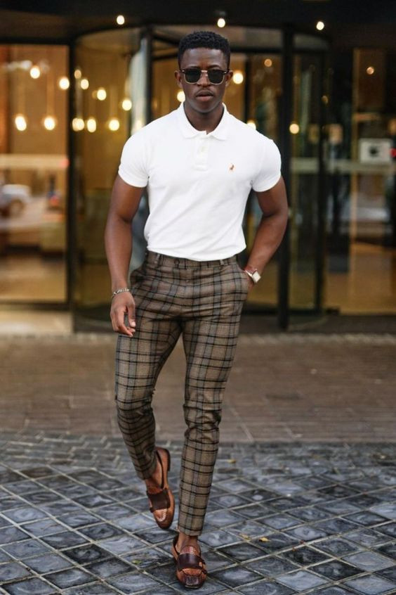 White Polo-shirt, Semi Formal Outfit Trends With Beige Casual Trouser, Outfit  Elegante Uomo Estivo | Casual wear