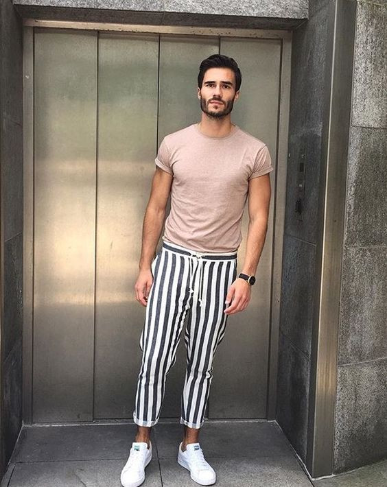 Three Ways to Wear Vertical Striped Outfits This Season