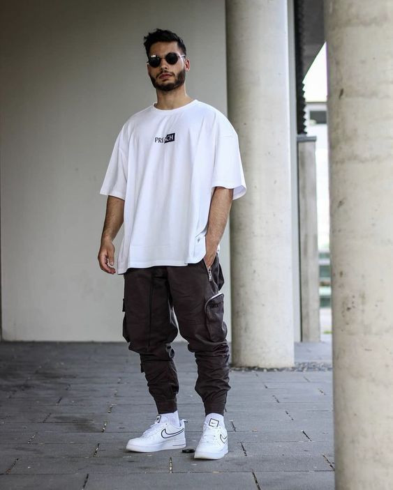 Brown Sweat Pant, Cargo Wardrobe Ideas With White T-shirt, Look ...